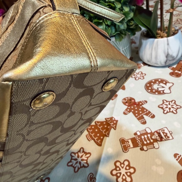 Coach HTF Mosaic Gallery Patchwork Dome Satchel - Picture 16 of 16